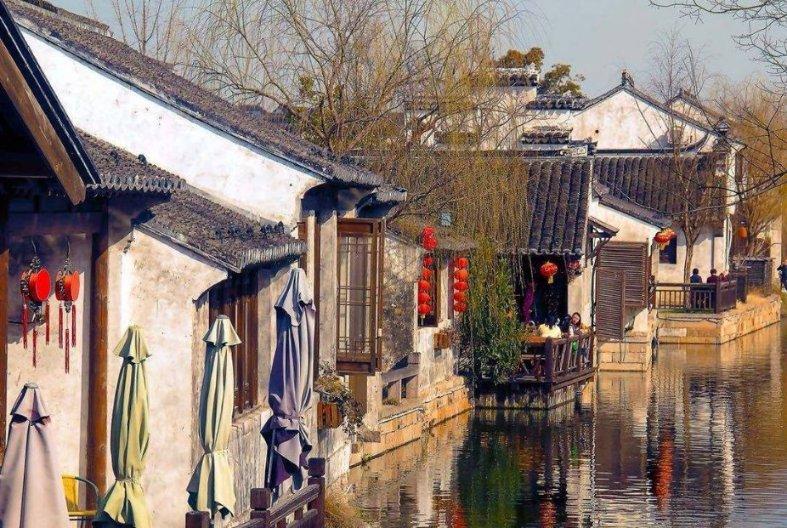 用五花肉馅做成这小吃,香喷喷太诱人,上桌全家抢着吃